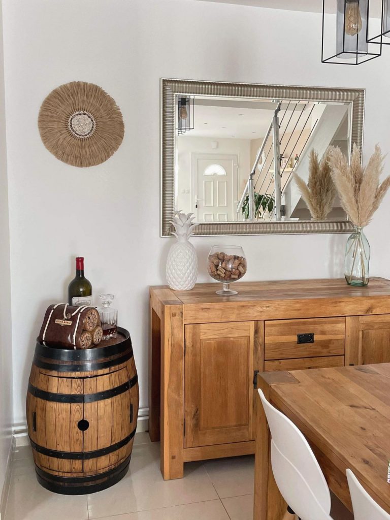 Décoration murale en fibres naturelles avec coquillages. Création personnalisée bohème