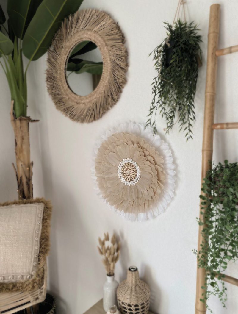 Juju hat bohème beige et blanc avec coquillages, décoration murale artisanale bohème