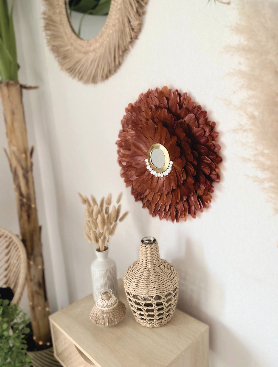 Miroir juju hat coquillages et plumes naturelles couleur terracotta, décoration murale artisanale