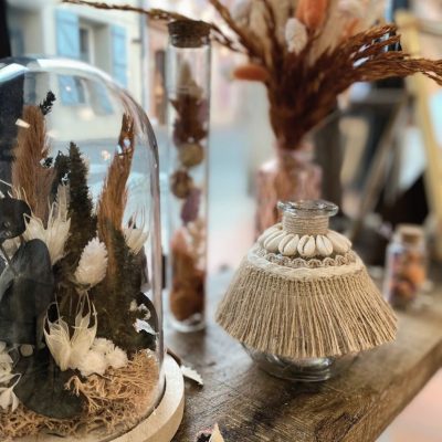 Vase « Coquillage d’Azur » – Une touche bohème entre sable et lumière